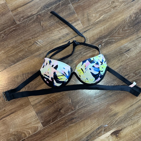 Victorias Secret Hottie Halter Banded Push-Up Bikini Top - Picture 3 of 5